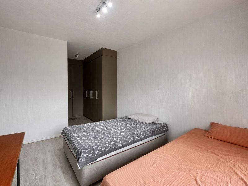 Apartment For Sale in Broadacres - Photo 9