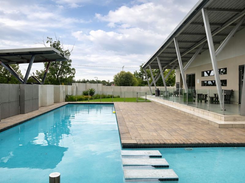 Apartment For Sale in Broadacres - Photo 2