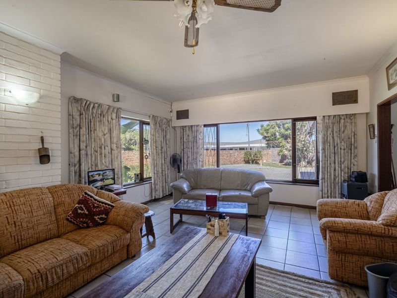 House For Sale in Bluewater Bay - Photo 6