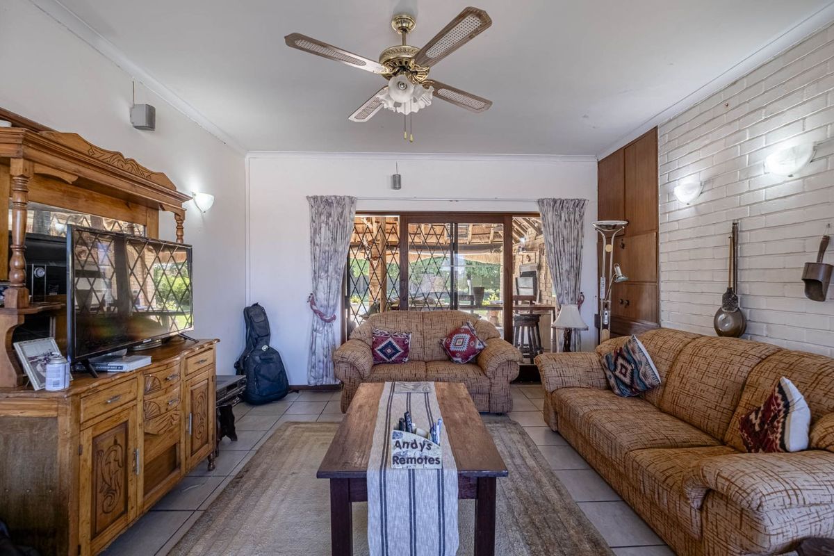 House For Sale in Bluewater Bay - Photo 5