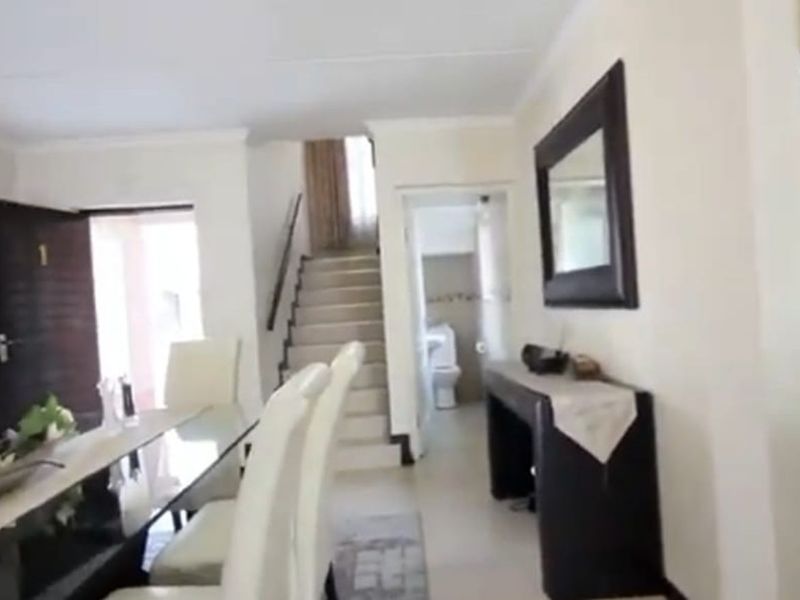 House To Rent in Fourways - Photo 2