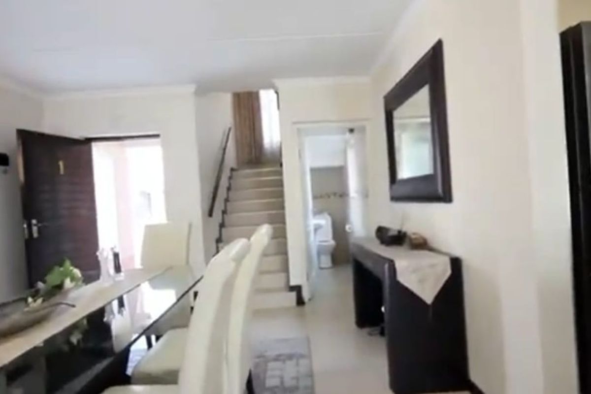 House To Rent in Fourways - Photo 2