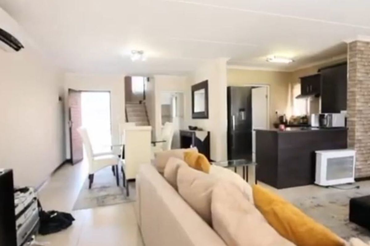 House To Rent in Fourways - Photo 3