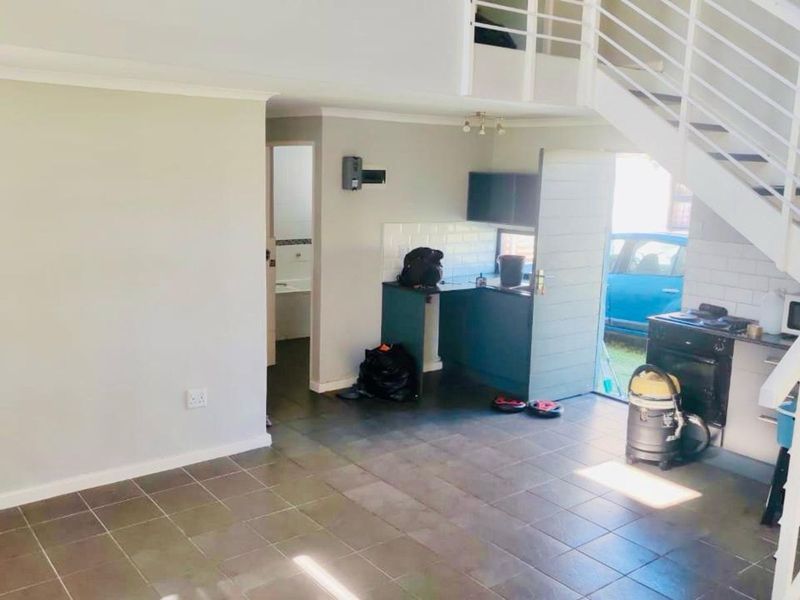 Townhouse To Rent in Parsonsvlei - Photo 7