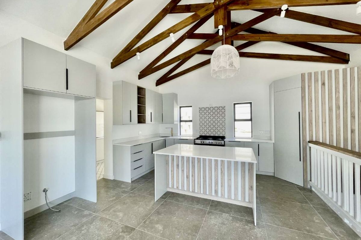 House For Sale in Seemeeu Park - Photo 4