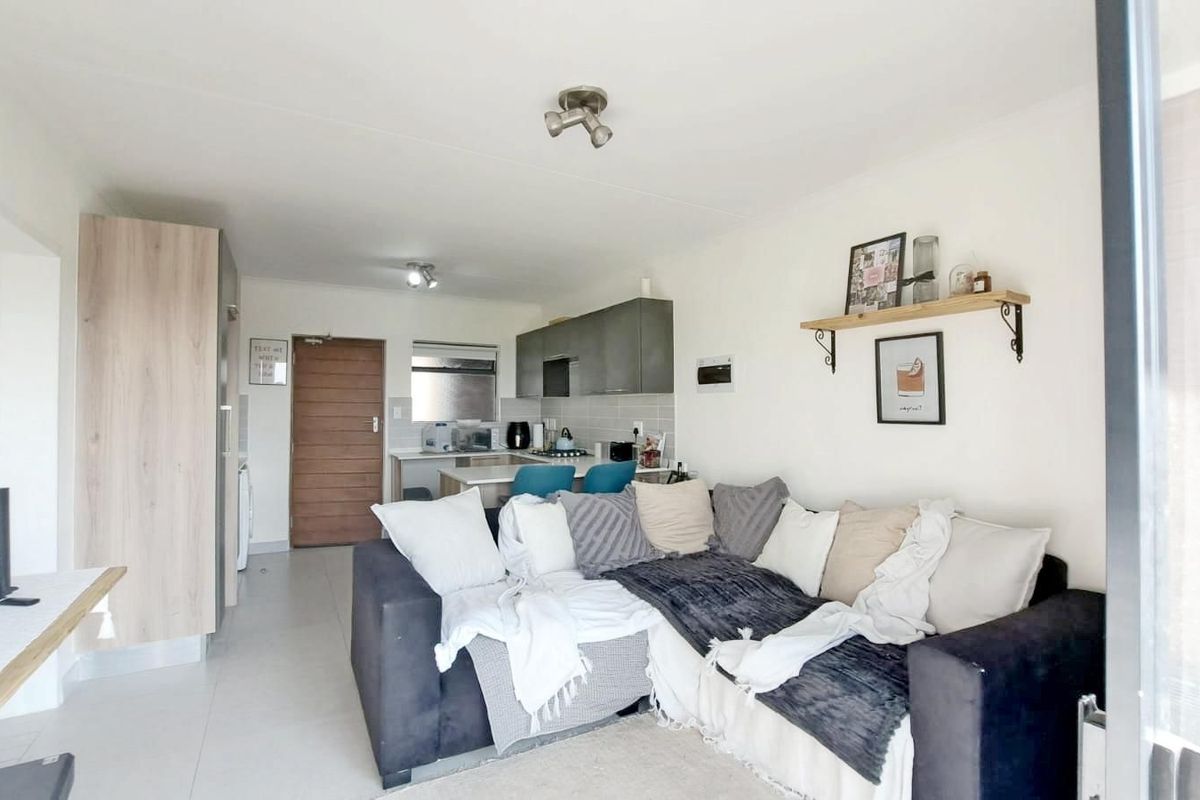 Apartment For Sale in Golden Fields Estate - Photo 5