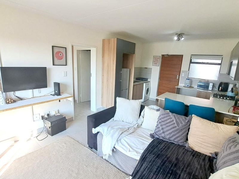 Apartment For Sale in Golden Fields Estate - Photo 5