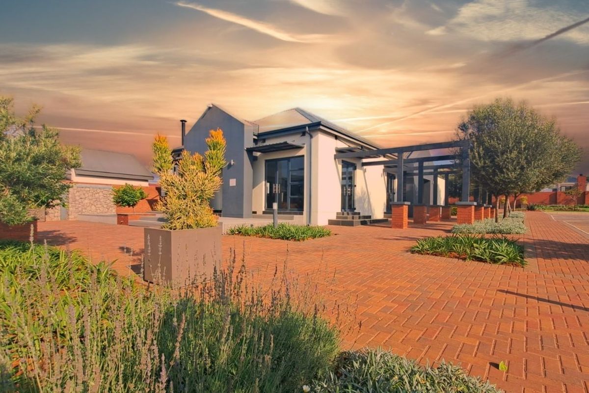 Apartment For Sale in Golden Fields Estate - Photo 2