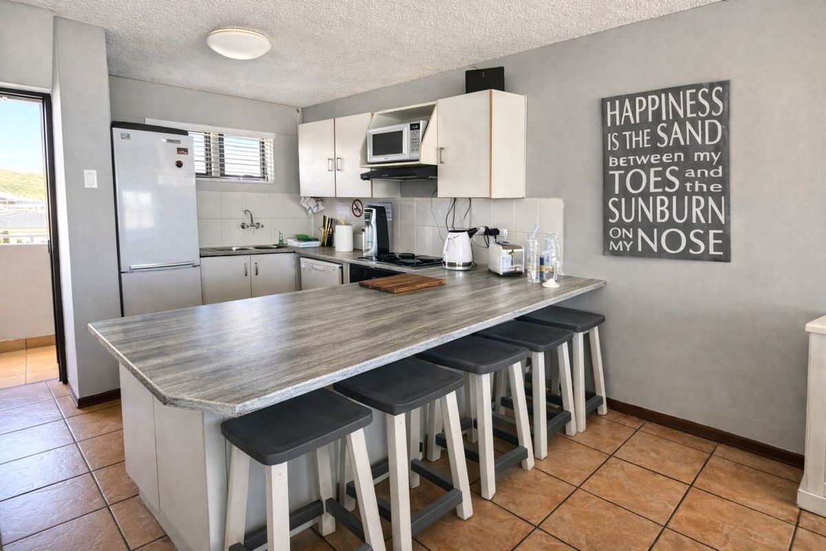 Apartment For Sale in Diaz Beach - Photo 4