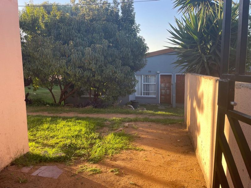 Townhouse For Sale in Bloubosrand - Photo 6