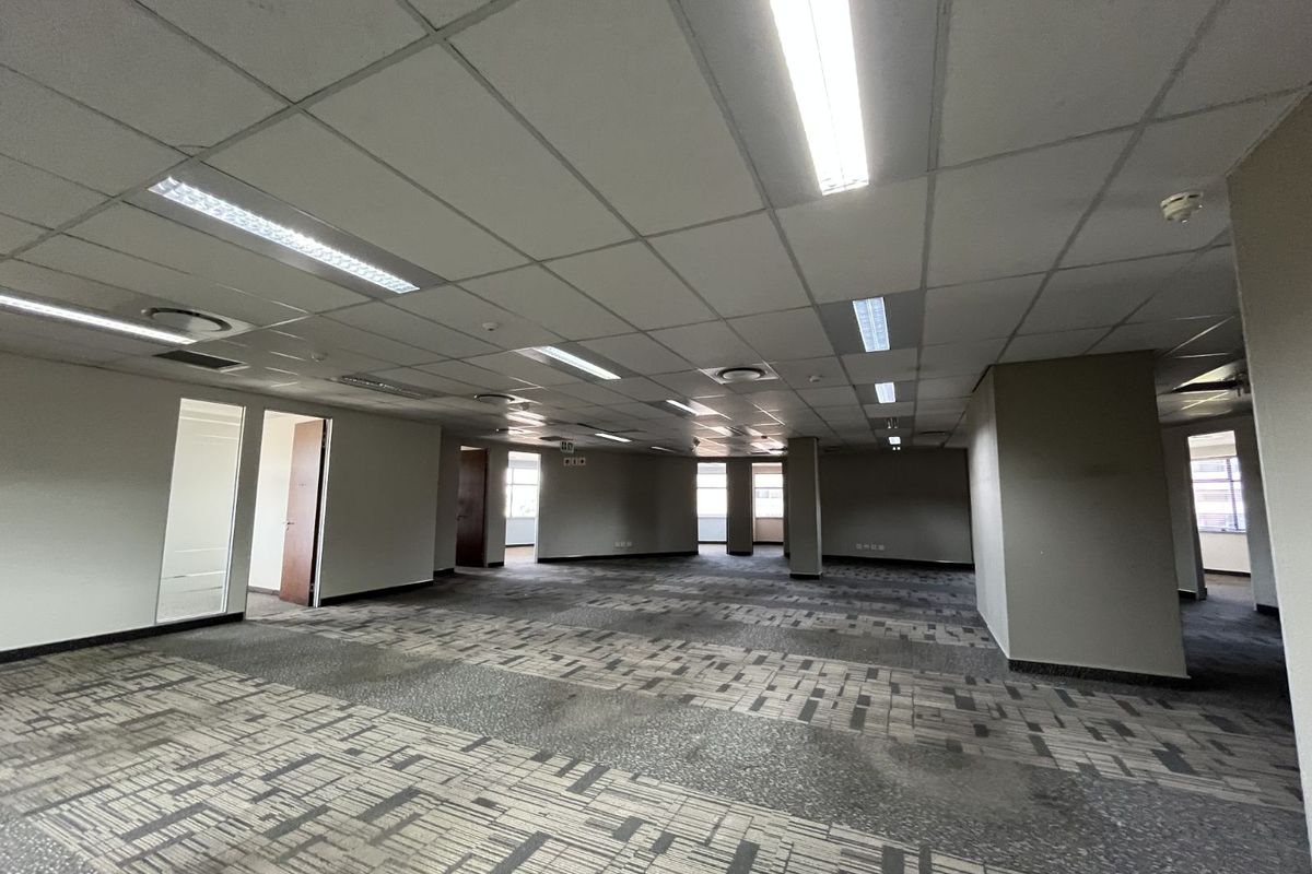 Office To Rent in Lynnwood Manor - Photo 5