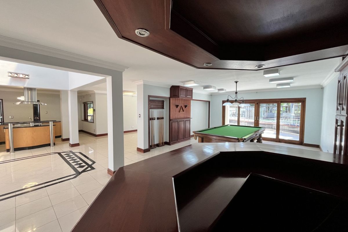 House For Sale in Bedfordview Central - Photo 4