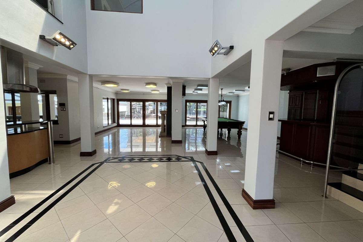 House For Sale in Bedfordview Central - Photo 3