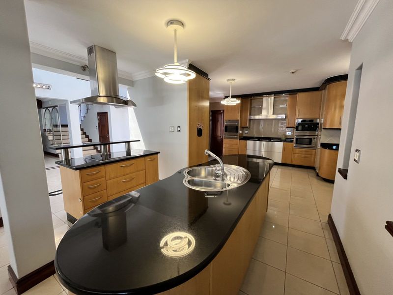 House For Sale in Bedfordview Central - Photo 10