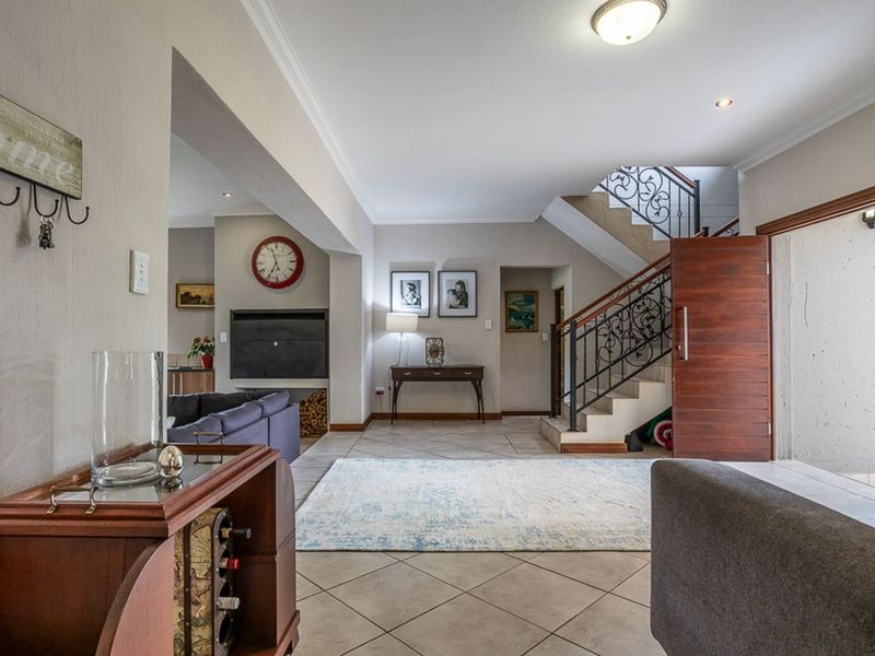 House For Sale in Country View Estate - Photo 8