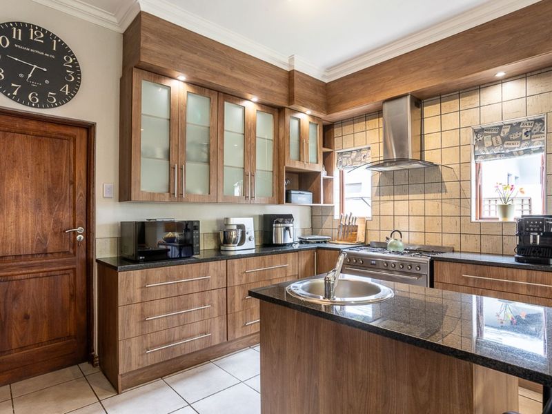 House For Sale in Country View Estate - Photo 2