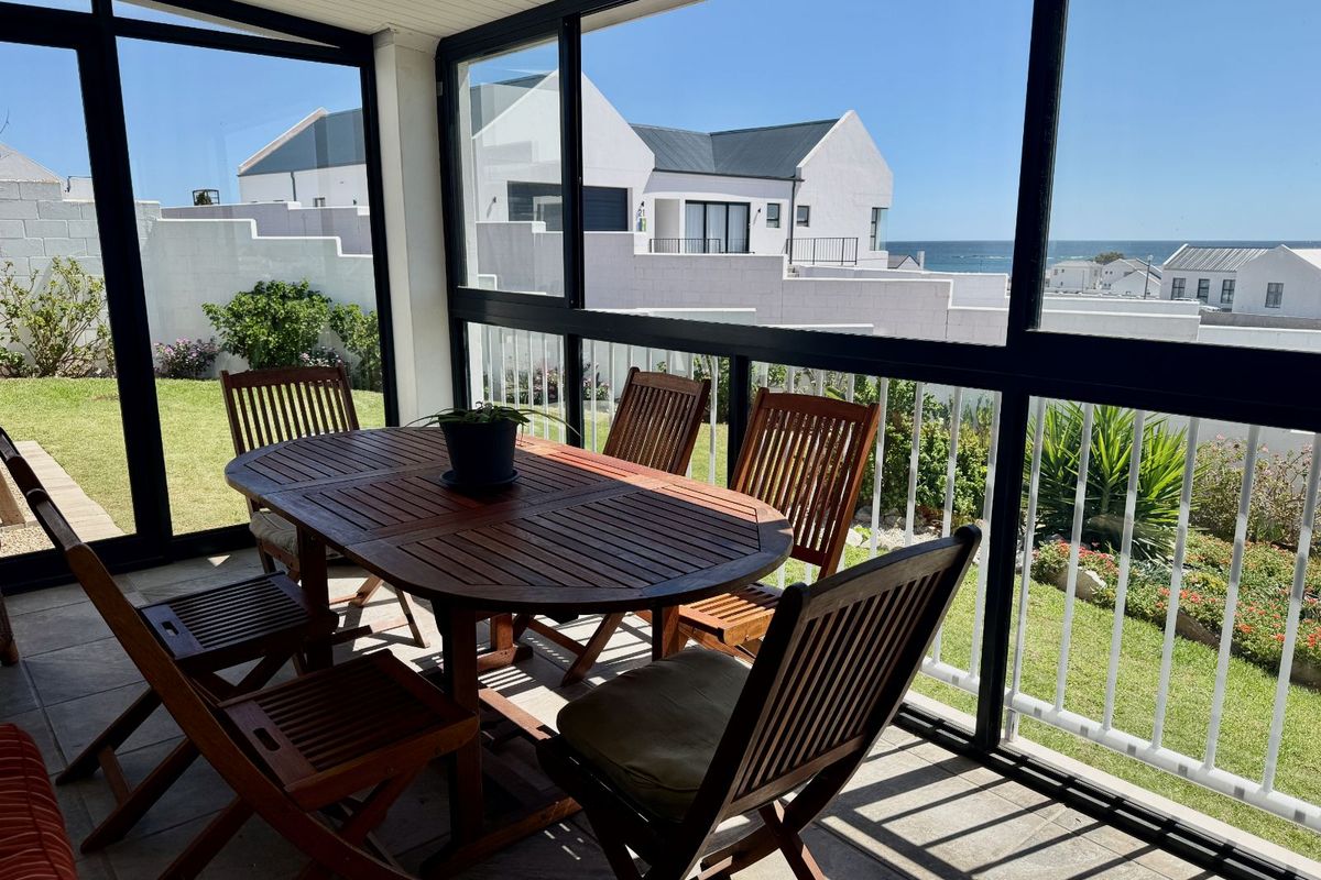 House For Sale in Da Gama Bay - Photo 2