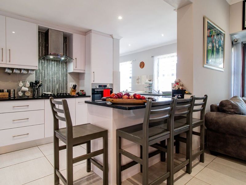 House For Sale in Admirals Park - Photo 9