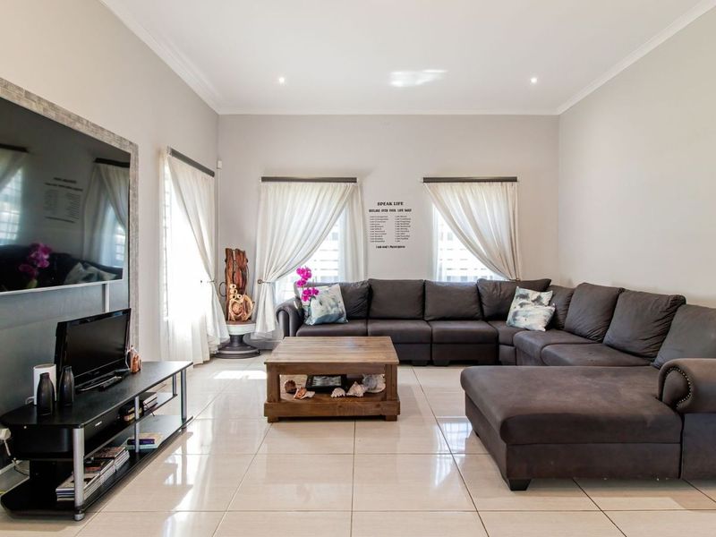 House For Sale in Admirals Park - Photo 8