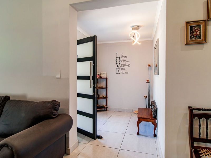 House For Sale in Admirals Park - Photo 6