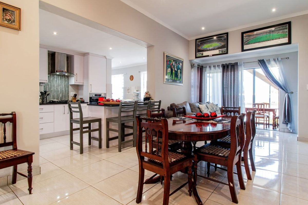 House For Sale in Admirals Park - Photo 2