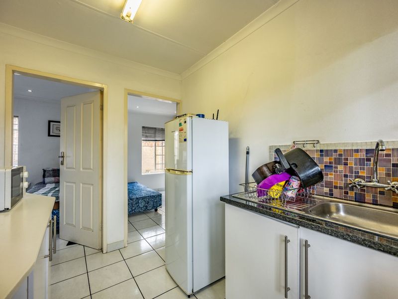 House To Rent in Colbyn - Photo 6