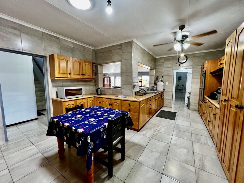 House For Sale in Fraaiuitsig - Photo 8