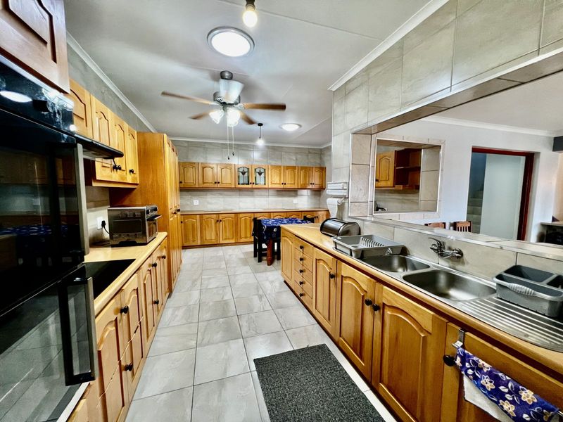 House For Sale in Fraaiuitsig - Photo 9