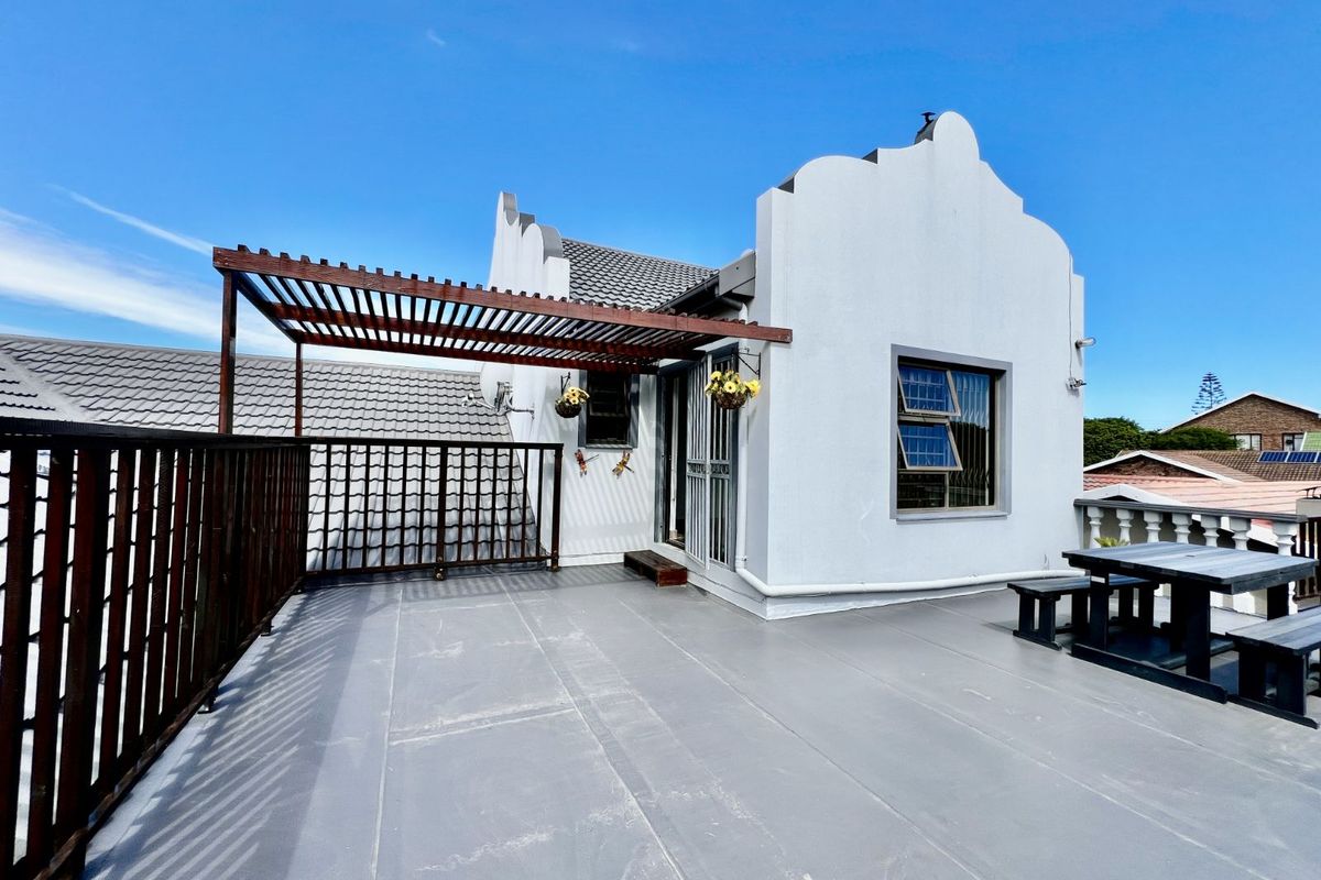 House For Sale in Fraaiuitsig - Photo 4
