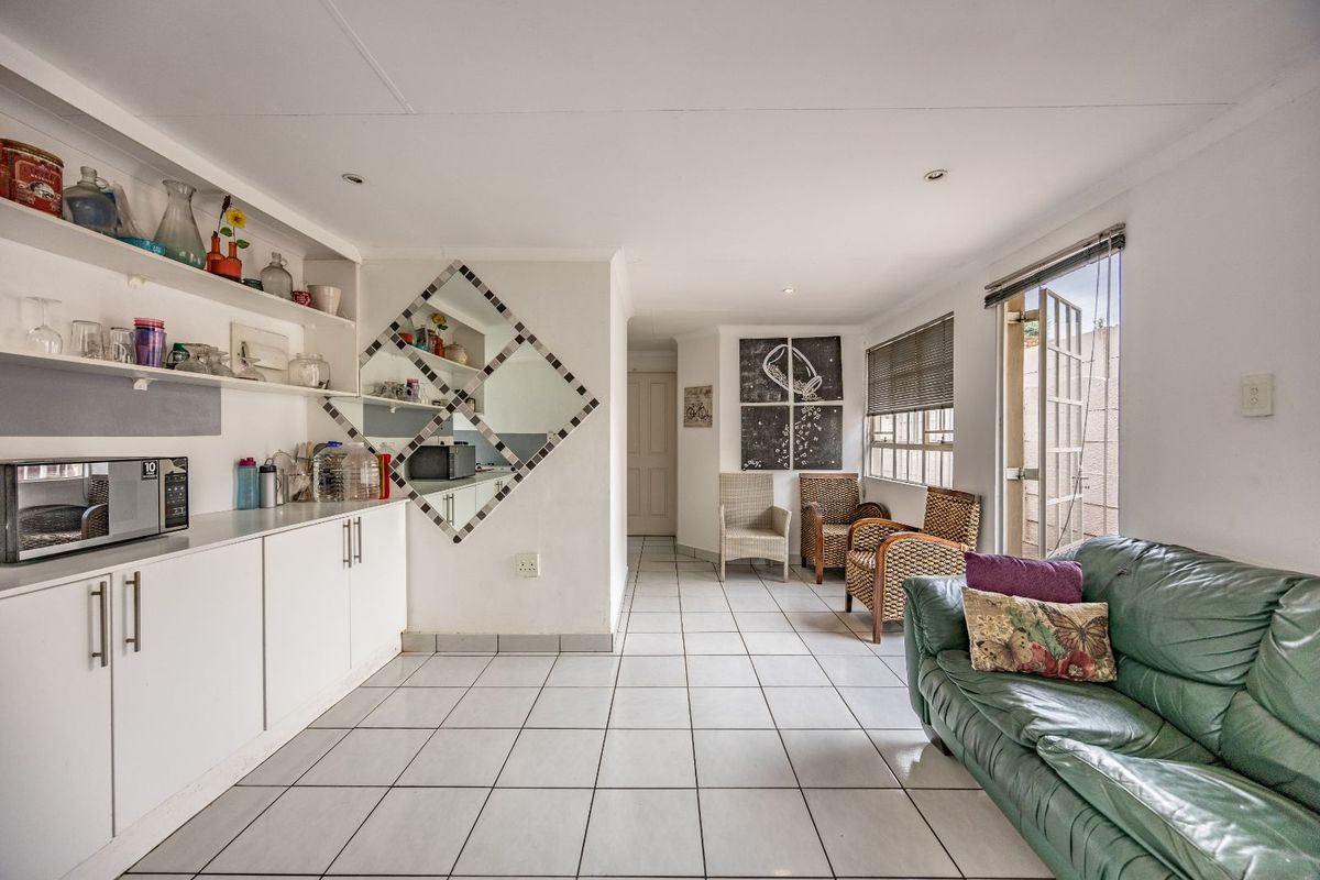 House To Rent in Colbyn - Photo 3