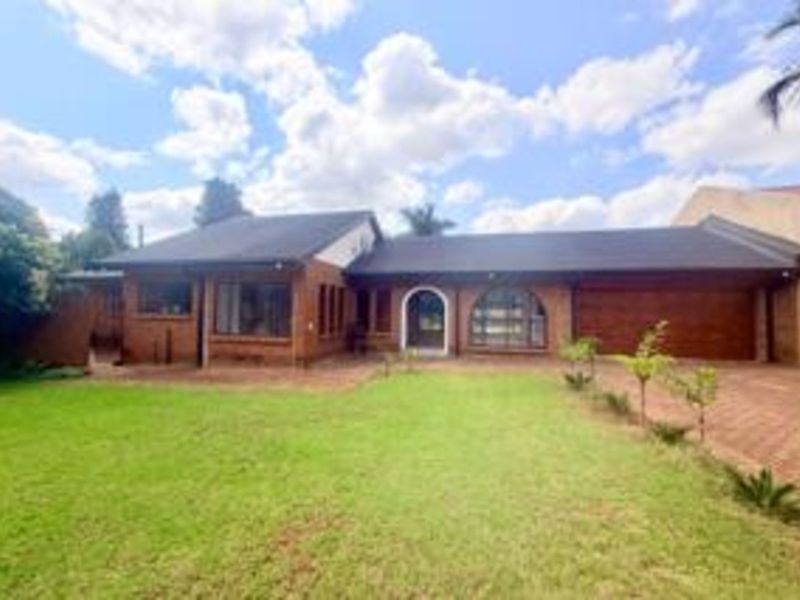 House For Sale in Flora Park - Photo 2