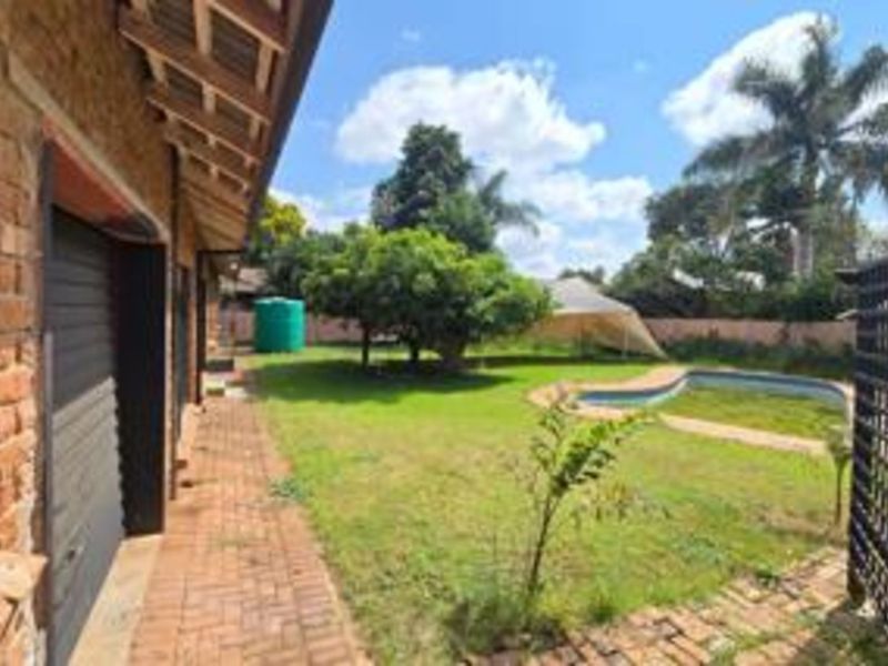 House For Sale in Flora Park - Photo 5