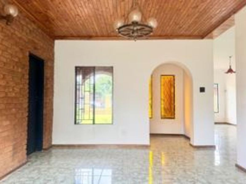 House For Sale in Flora Park - Photo 8