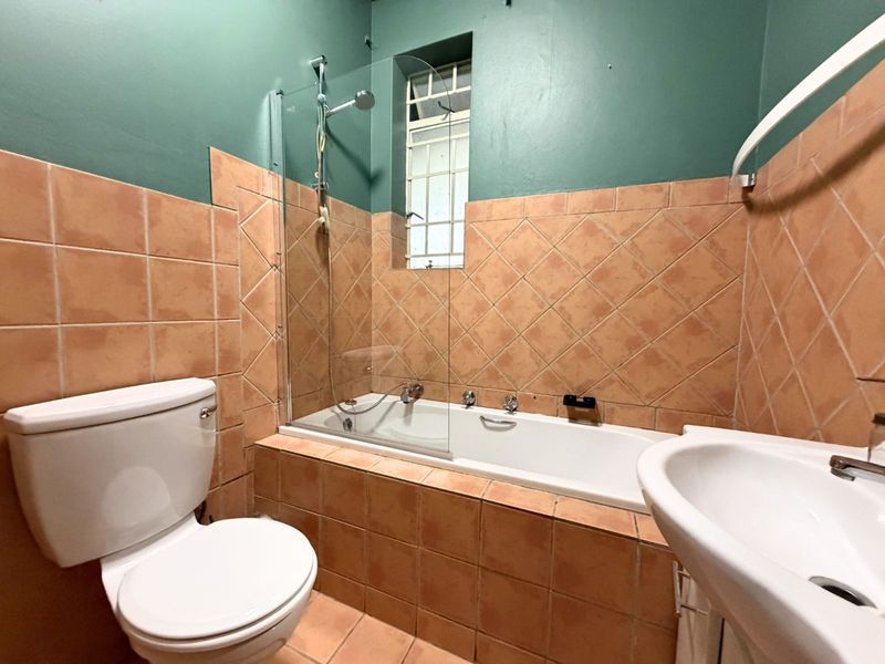 House For Sale in Killarney - Photo 10