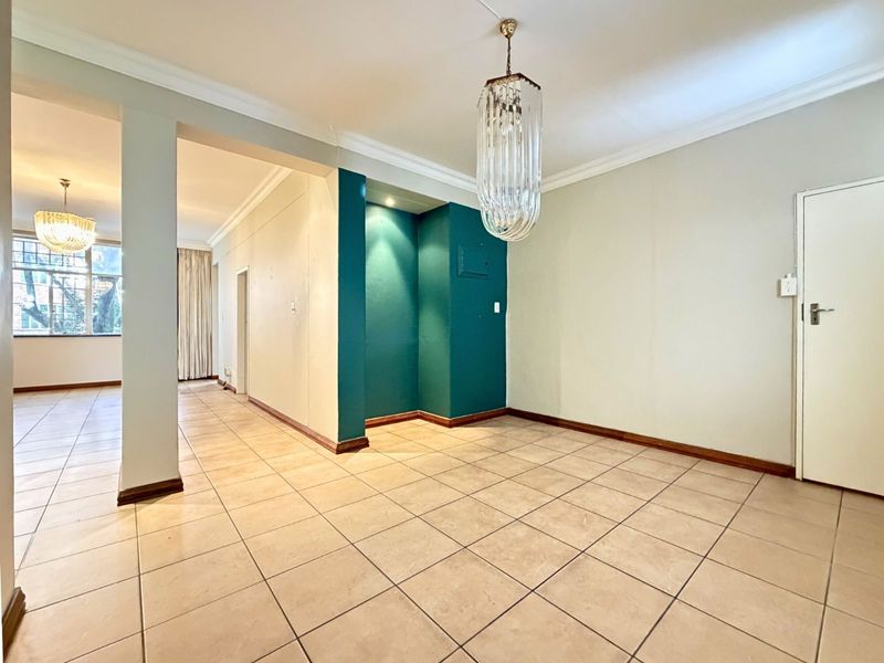 House For Sale in Killarney - Photo 3