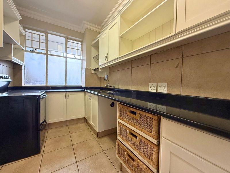 House For Sale in Killarney - Photo 4