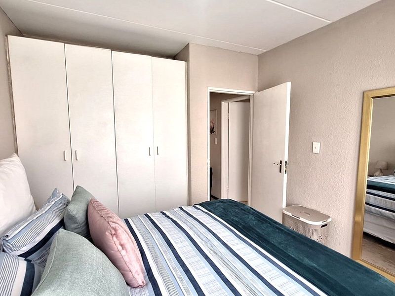 Apartment For Sale in Laser Park - Photo 7