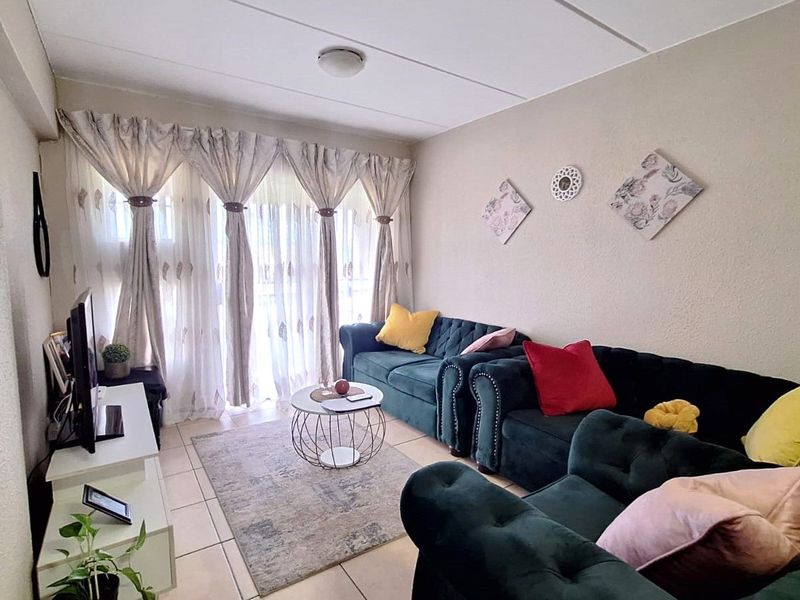 Apartment For Sale in Laser Park - Photo 6