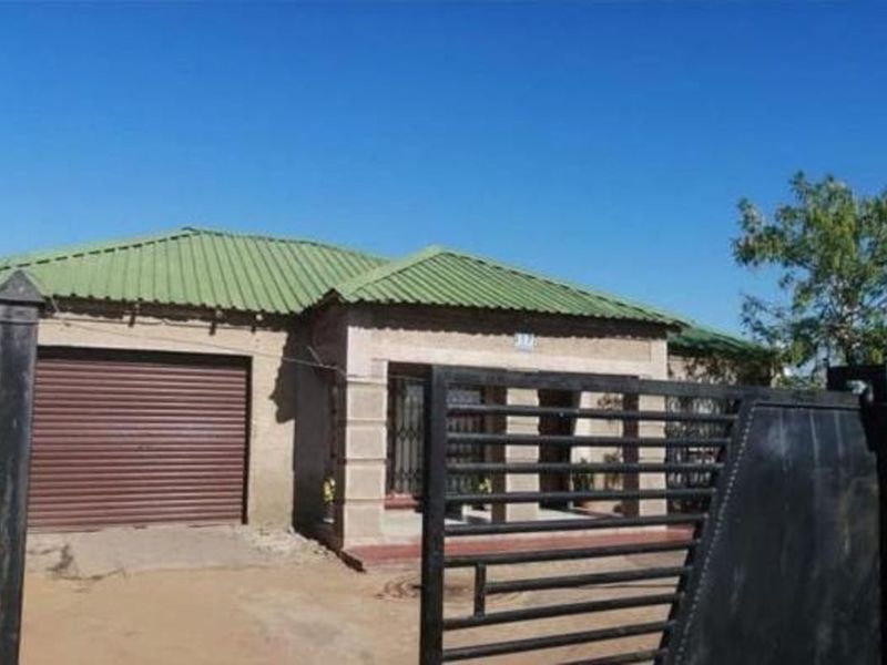 House For Sale in Hammanskraal Central - Photo 1