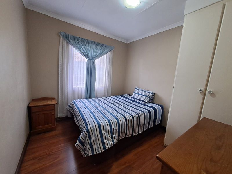 House For Sale in Faerie Glen - Photo 9