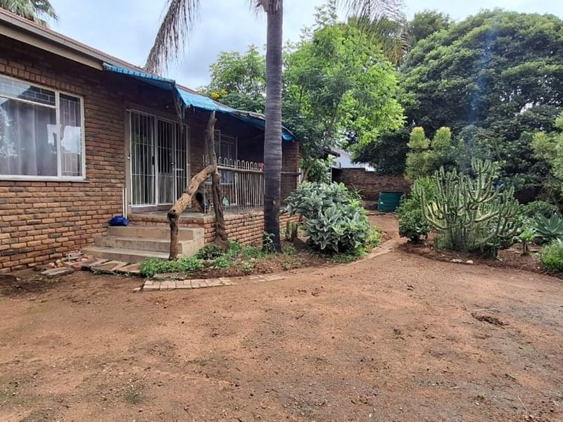 House For Sale in Bendor - Photo 2