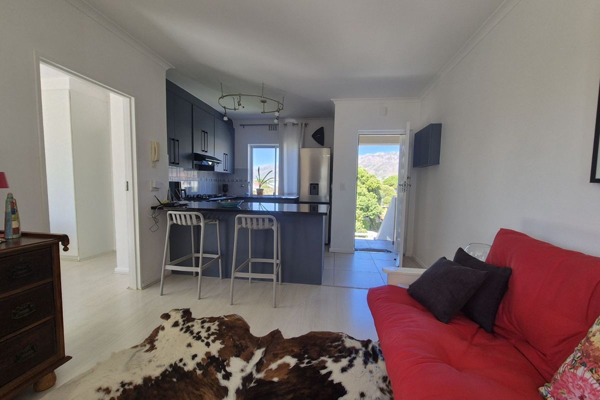 Apartment To Rent in Gordons Bay Central - Photo 3