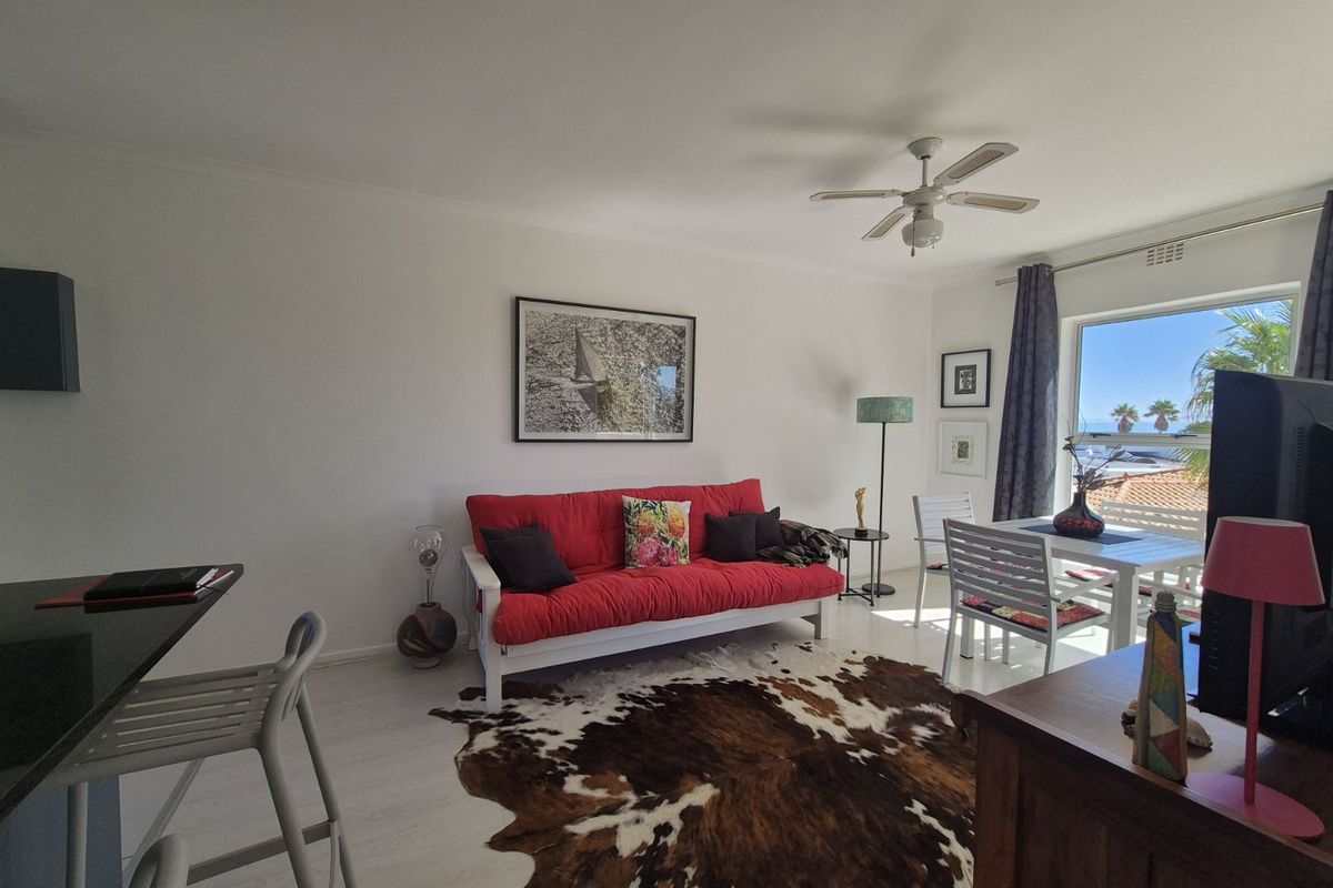 Apartment To Rent in Gordons Bay Central - Photo 2