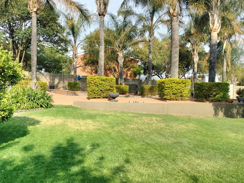 House For Sale in Noordheuwel - Photo 2