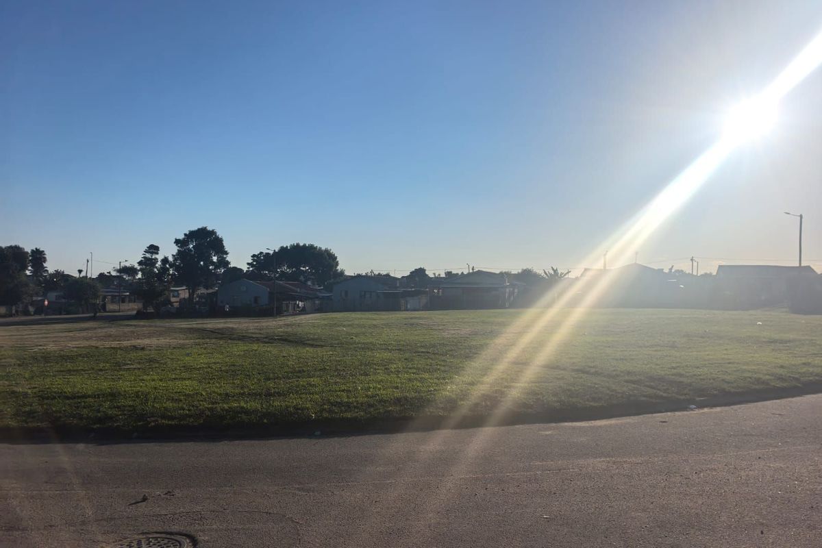 House For Sale in Parkdene - Photo 2