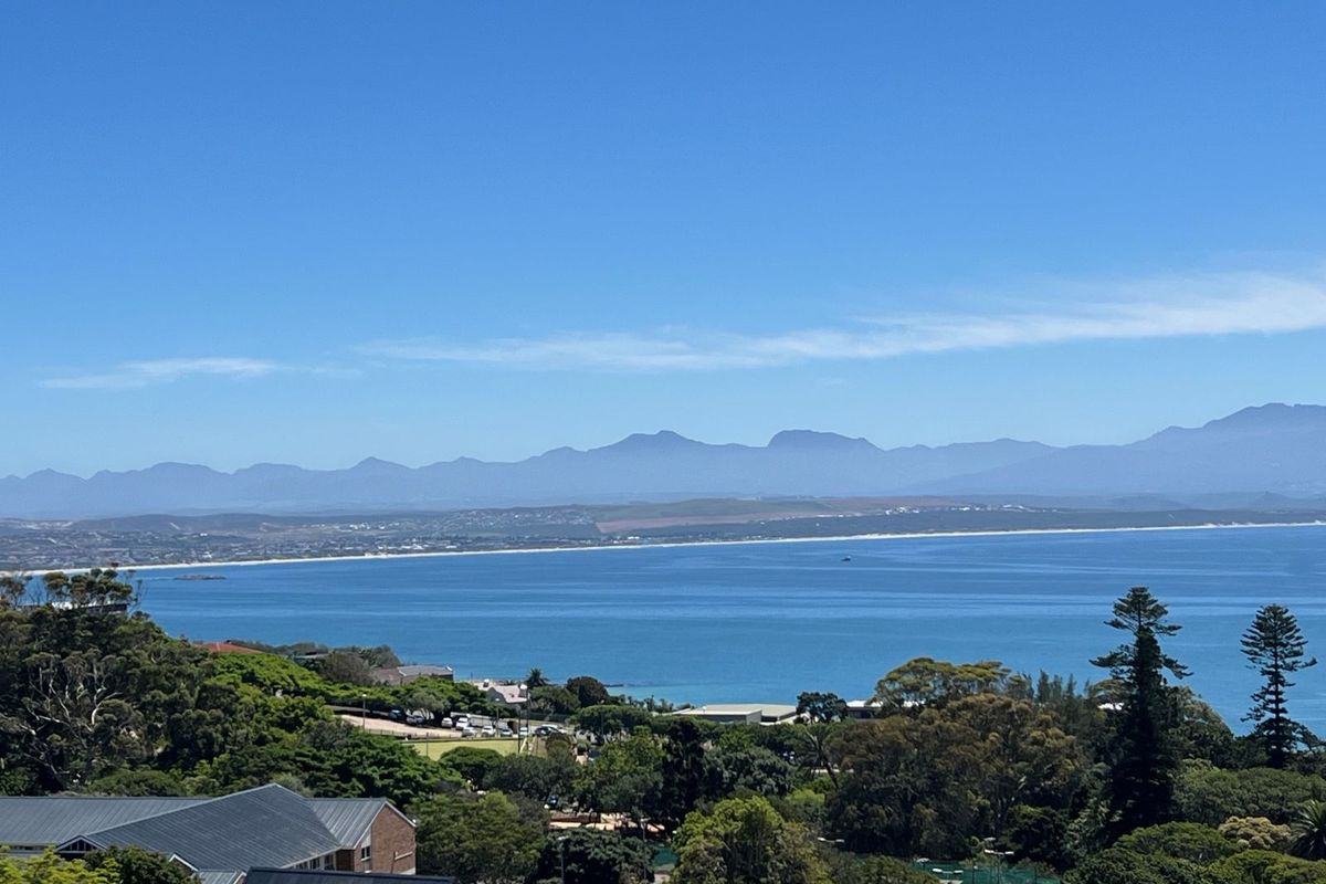 House For Sale in Linkside - Photo 2