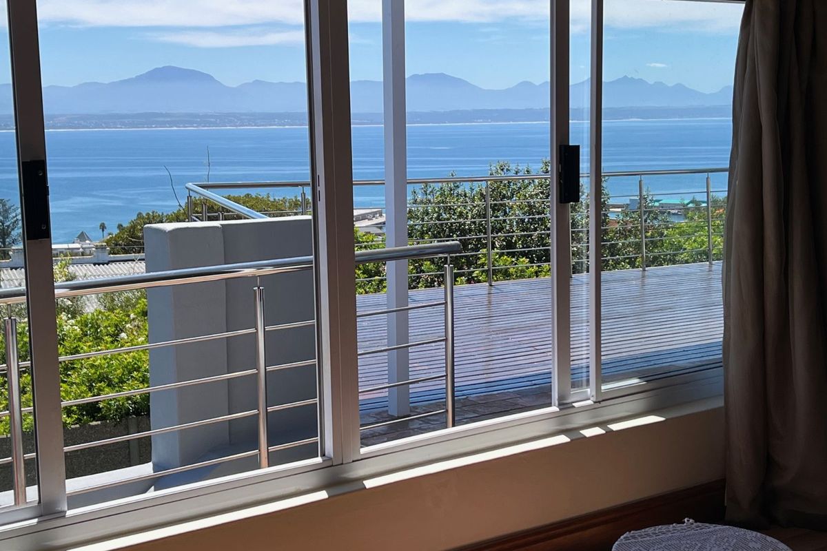 House For Sale in Linkside - Photo 3