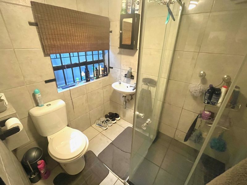 Townhouse For Sale in Constantia Park - Photo 6