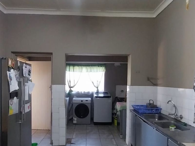 House For Sale in Ernestville - Photo 8