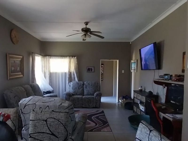 House For Sale in Ernestville - Photo 4